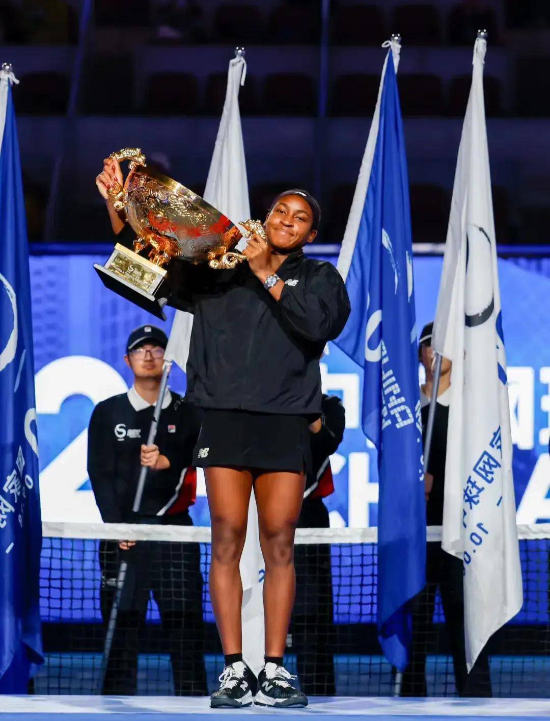 詹姆斯再度 詹姆斯再度