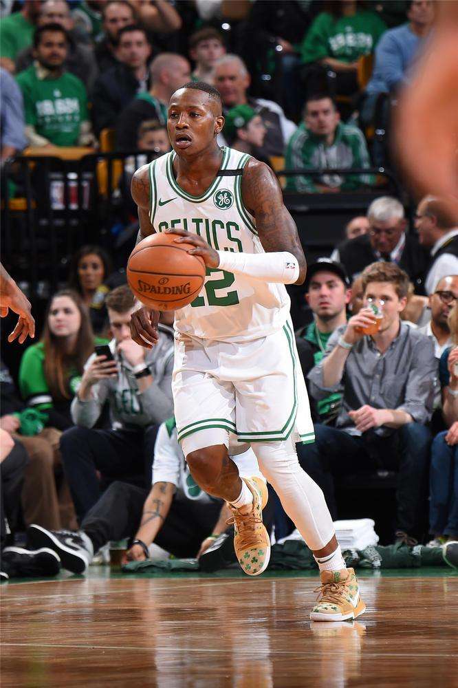 对这些年轻 对这些年轻