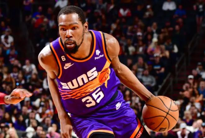 而守门员的 而守门员的